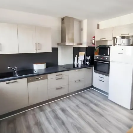App 94 M2, Balcon, Ascenseur, 2 Ch, 4 Couchages Apartment Aurillac