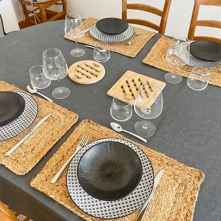 Appartement App 94 M2, Balcon, Ascenseur, 2 Ch, 4 Couchages *