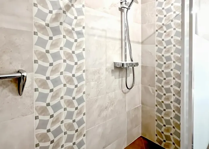 App 94 M2, Balcon, Ascenseur, 2 Ch, 4 Couchages Aurillac