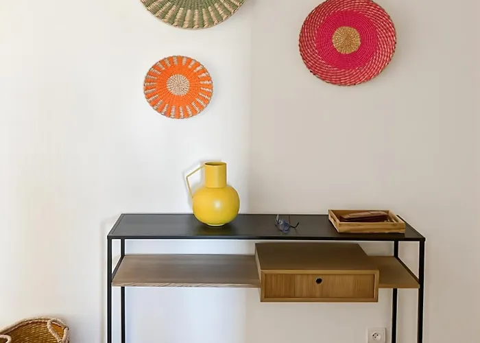 Appartement App 94 M2, Balcon, Ascenseur, 2 Ch, 4 Couchages