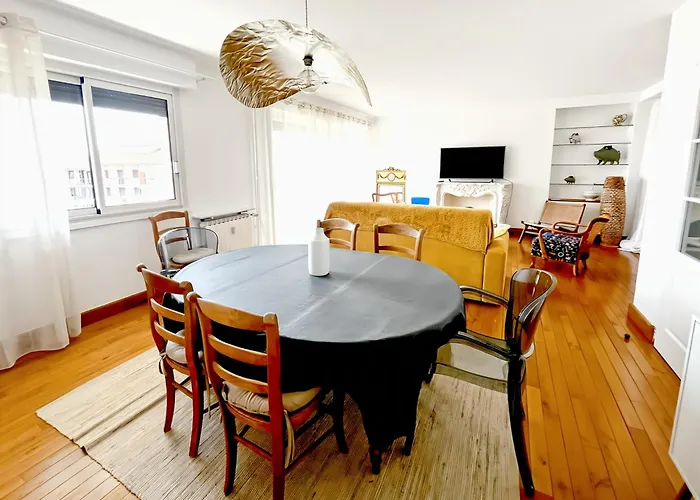 App 94 M2, Balcon, Ascenseur, 2 Ch, 4 Couchages Appartement *