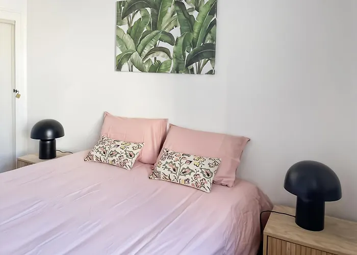 Appartement App 94 M2, Balcon, Ascenseur, 2 Ch, 4 Couchages