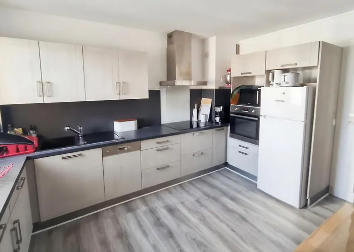 App 94 M2, Balcon, Ascenseur, 2 Ch, 4 Couchages * Aurillac